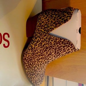 Ankle boots. Color MiniLeopard.